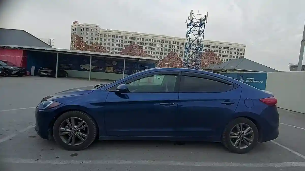 Hyundai Elantra 2018 года за 6 200 000 тг. в Шымкент