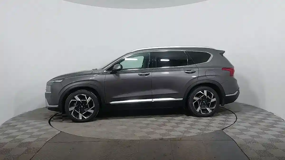 Hyundai Santa Fe 2023 года за 18 000 000 тг. в Астана