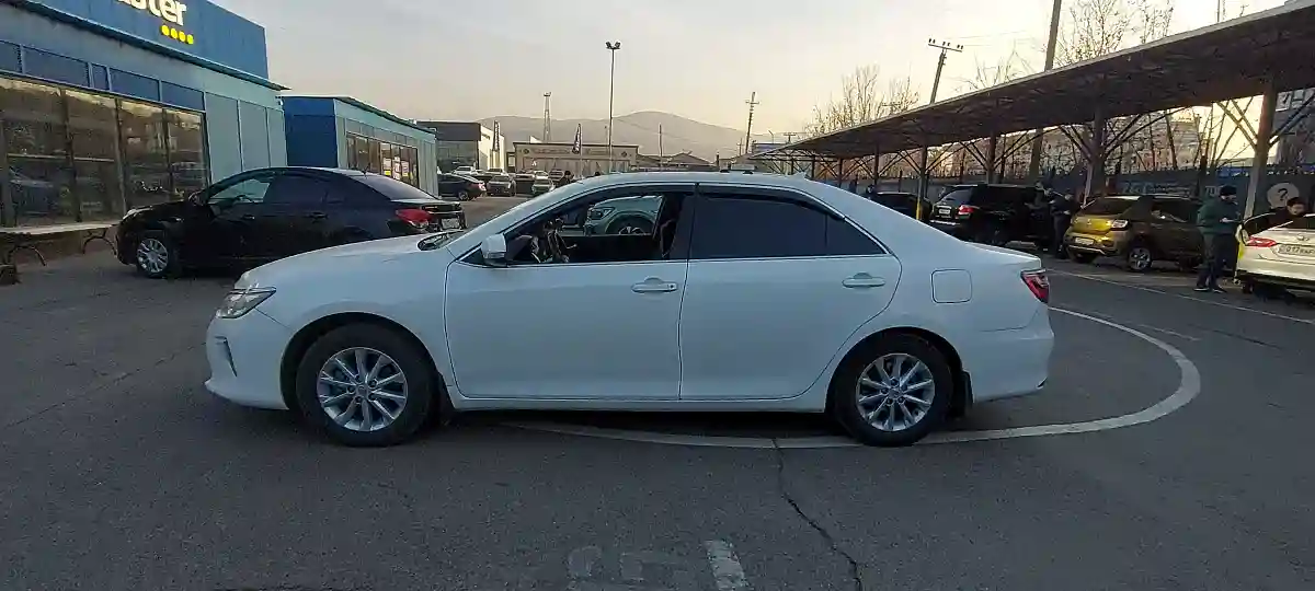 Toyota Camry 2017 года за 11 500 000 тг. в Алматы