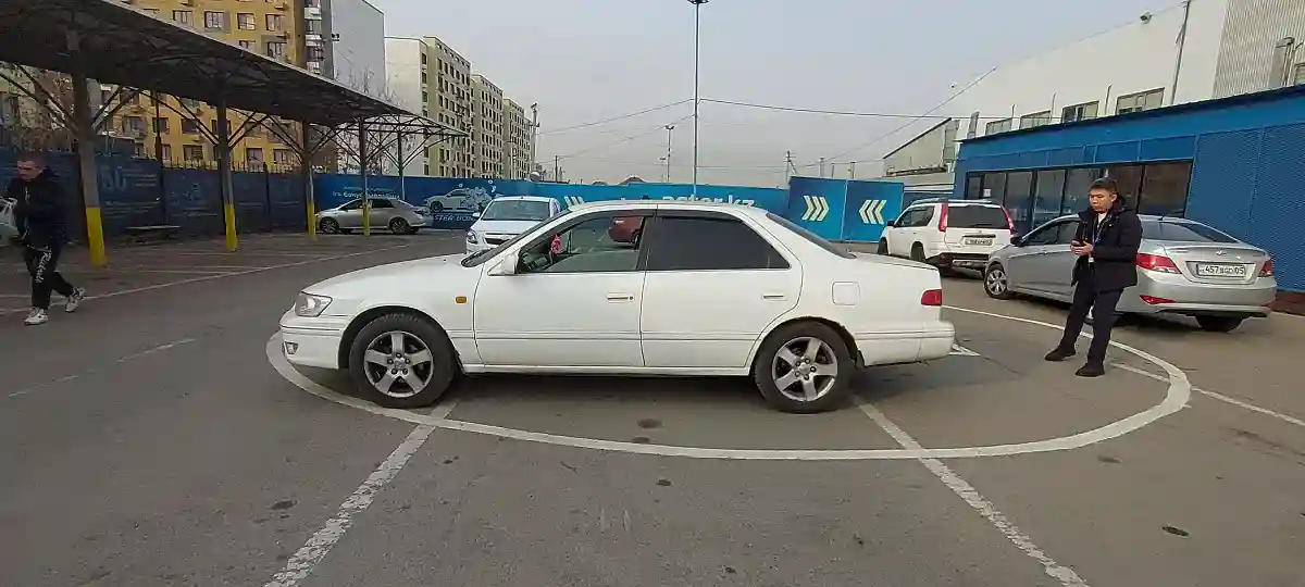 Toyota Camry 2001 года за 3 000 000 тг. в Алматы