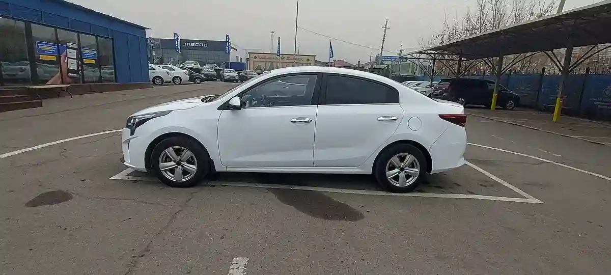Kia Rio 2022 года за 8 000 000 тг. в Алматы