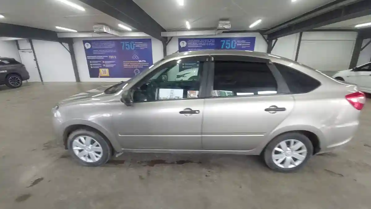 LADA (ВАЗ) Granta 2021 года за 3 500 000 тг. в Астана