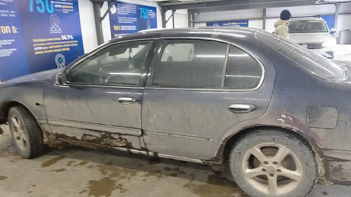 Nissan Maxima 1997 года за 2 000 000 тг. в Астана