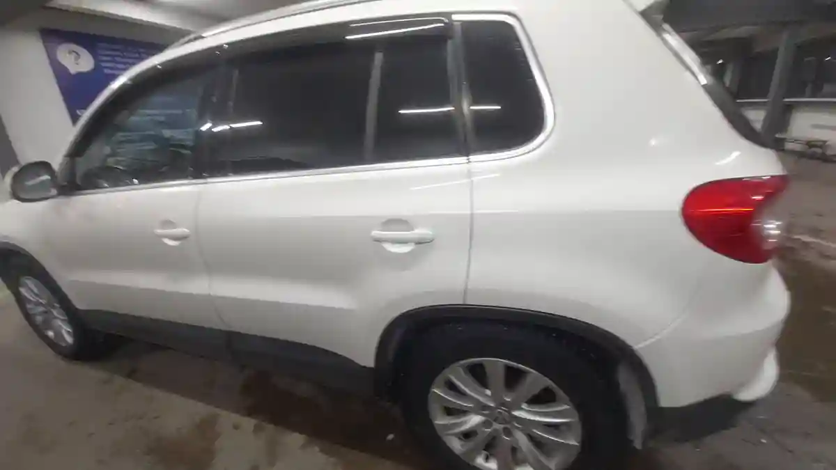 Volkswagen Tiguan 2008 года за 5 000 000 тг. в Астана