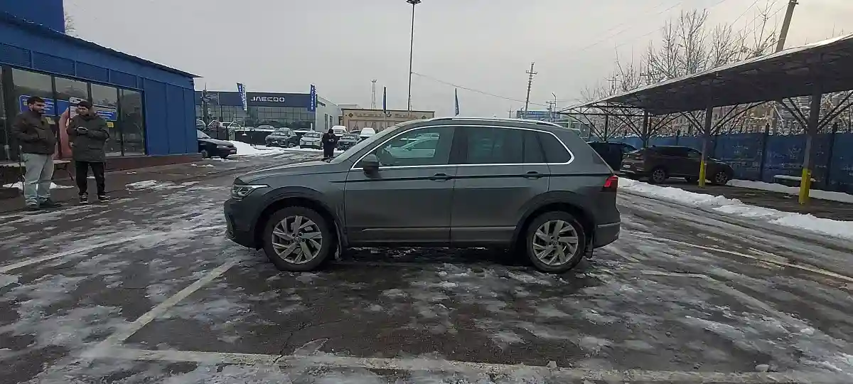 Volkswagen Tiguan 2021 года за 13 000 000 тг. в Алматы