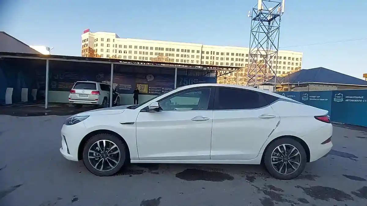 JAC J7 2024 года за 7 000 000 тг. в Шымкент