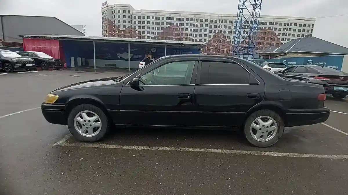 Toyota Camry 2000 года за 3 500 000 тг. в Шымкент