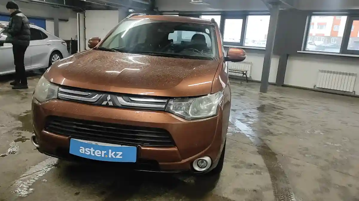 Mitsubishi Outlander 2012 года за 8 000 000 тг. в Астана