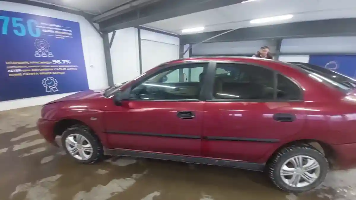 Mitsubishi Carisma 1998 года за 1 200 000 тг. в Астана