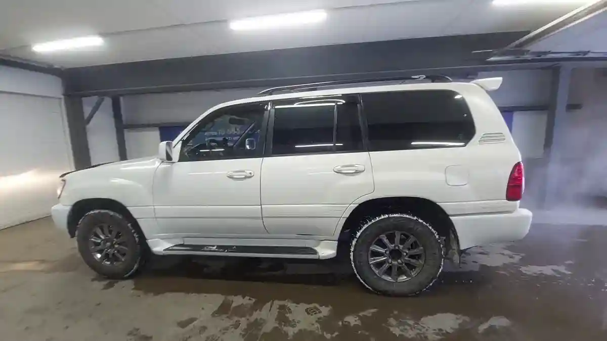 Toyota Land Cruiser 2001 года за 10 000 000 тг. в Астана