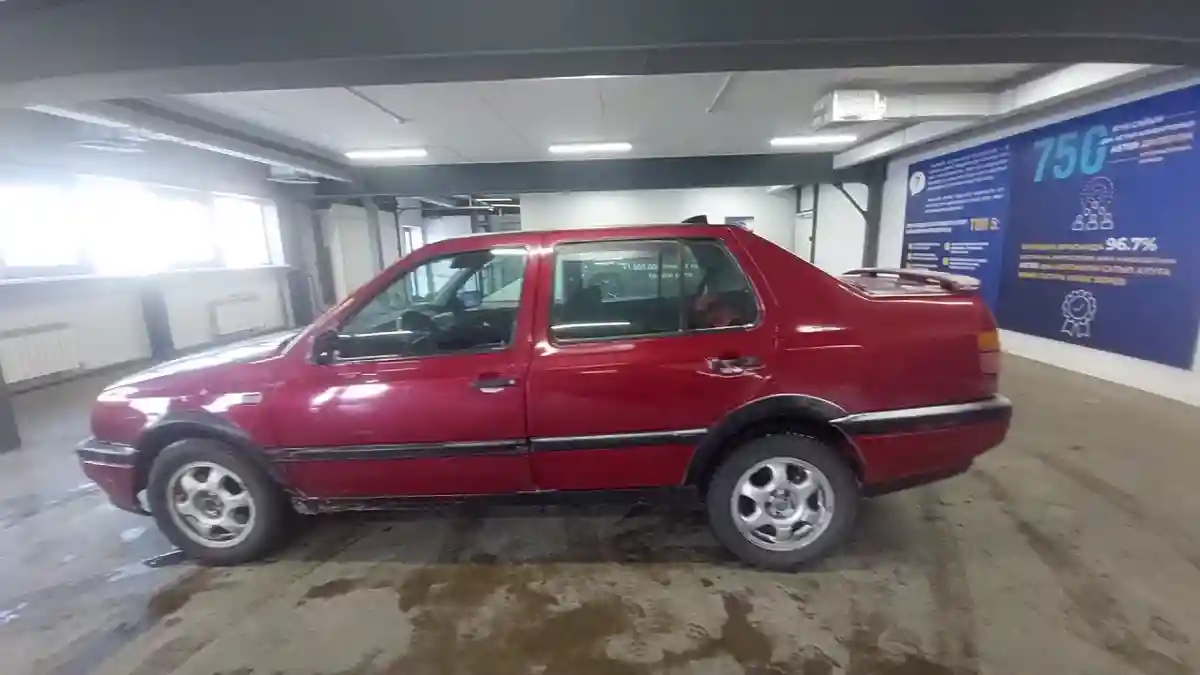 Volkswagen Vento 1993 года за 700 000 тг. в Астана