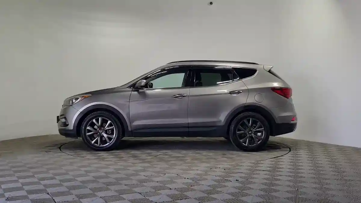 Hyundai Santa Fe 2016 года за 8 800 000 тг. в Алматы