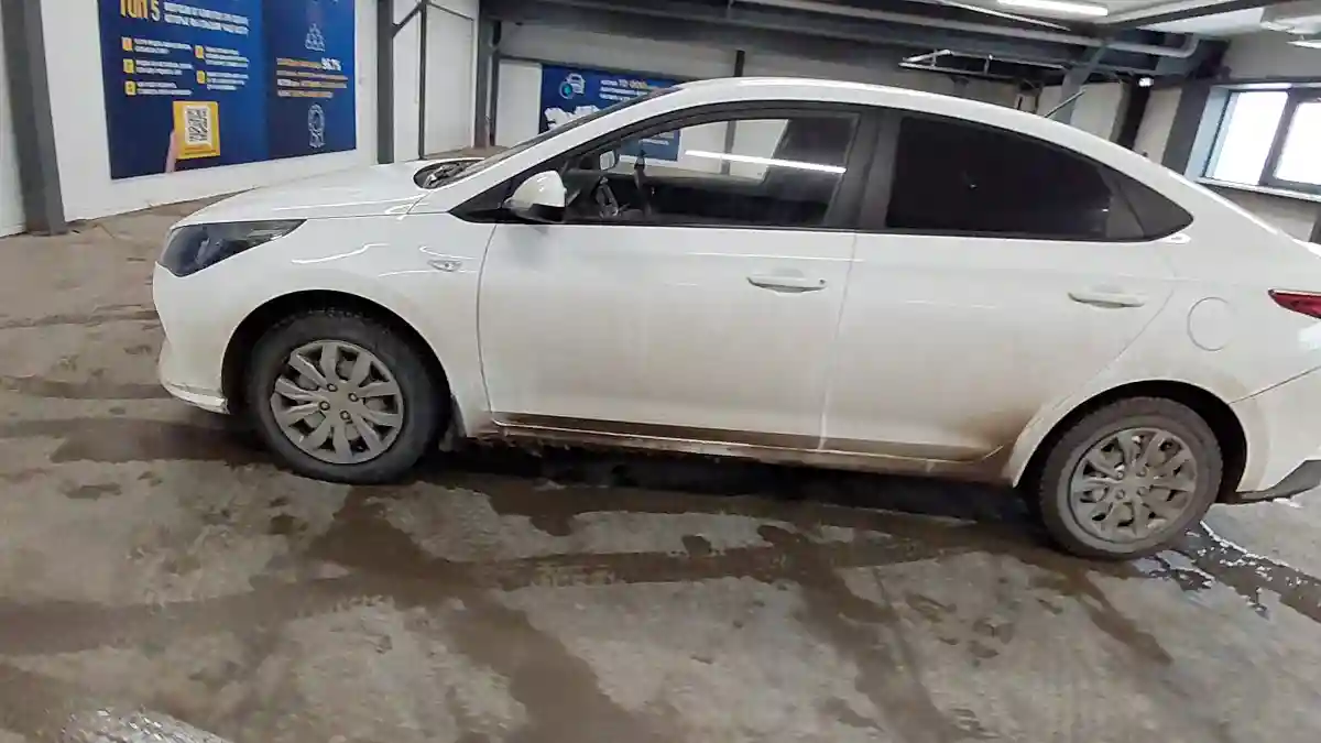 Hyundai Solaris 2021 года за 7 500 000 тг. в Астана