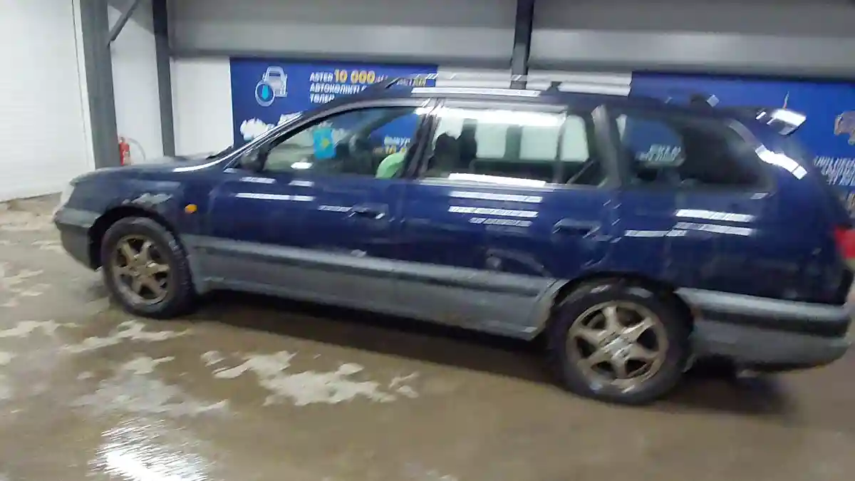 Toyota Caldina 1996 года за 1 900 000 тг. в Астана