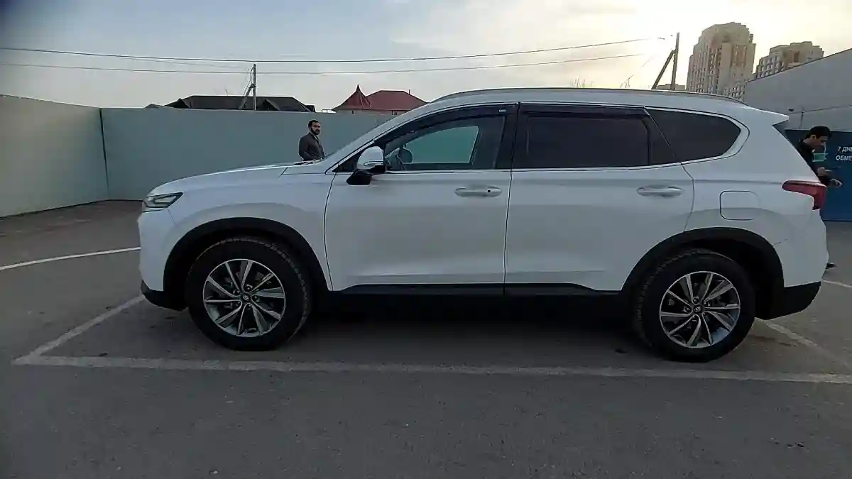 Hyundai Santa Fe 2018 года за 10 000 000 тг. в Шымкент