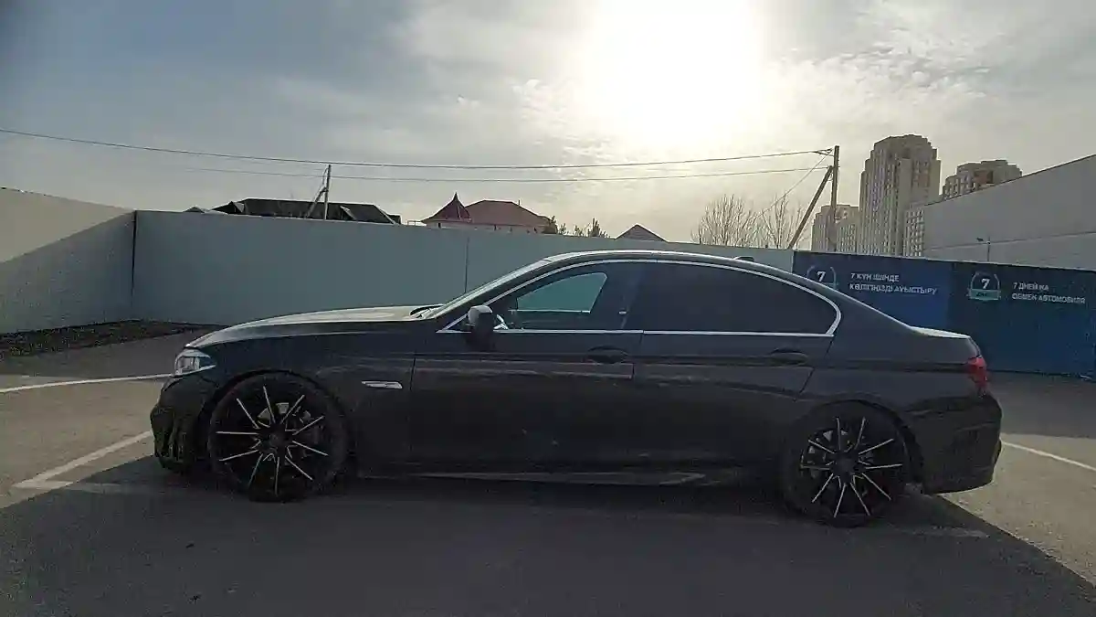 BMW 5 серии 2011 года за 11 000 000 тг. в Шымкент