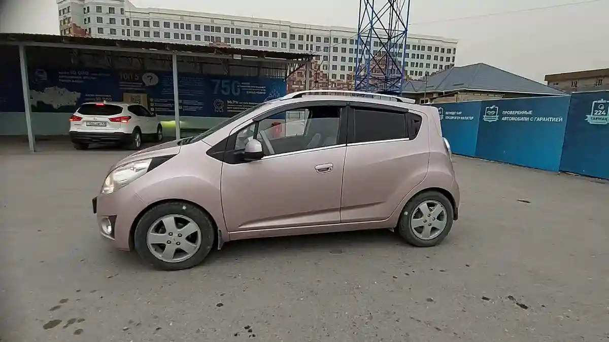 Chevrolet Spark 2011 года за 4 300 000 тг. в Шымкент