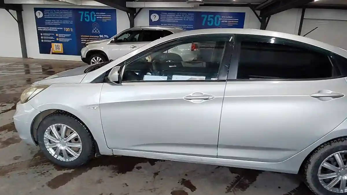 Hyundai Accent 2012 года за 3 800 000 тг. в Астана