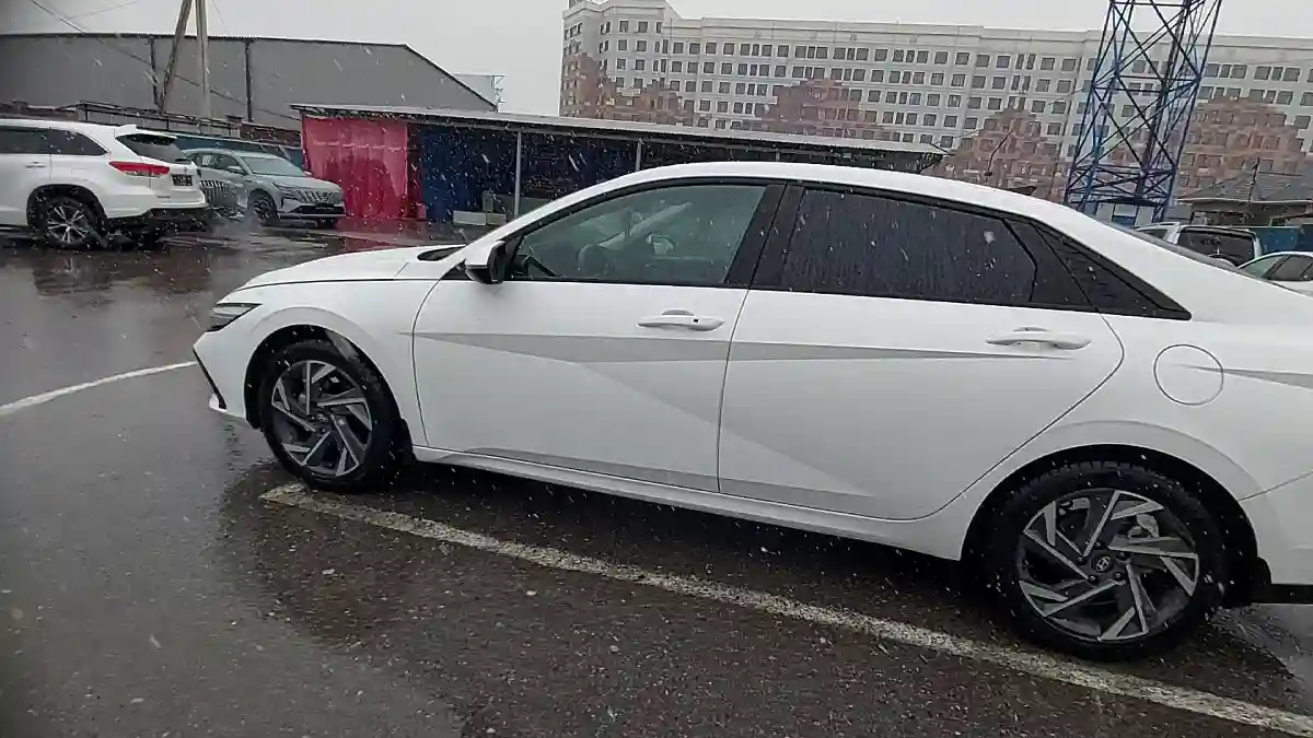 Hyundai Elantra 2024 года за 12 000 000 тг. в Шымкент