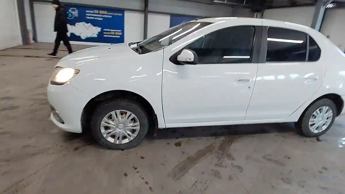 Renault Logan 2015 года за 2 650 000 тг. в Астана