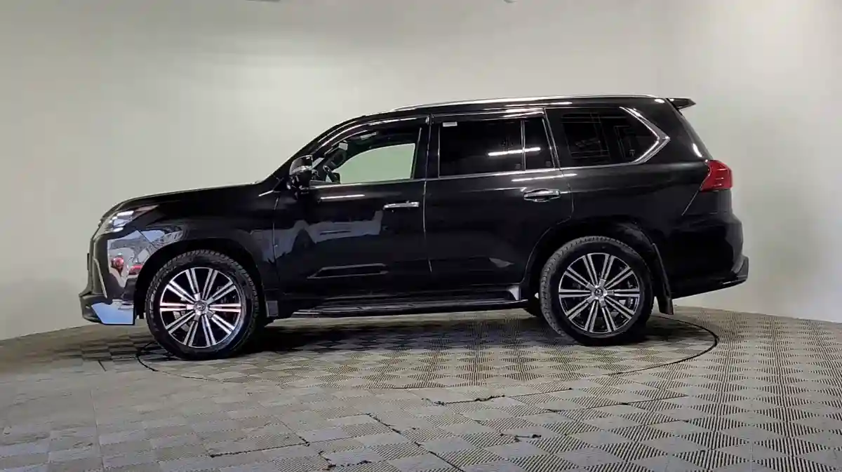 Lexus LX 2019 года за 51 000 000 тг. в Алматы