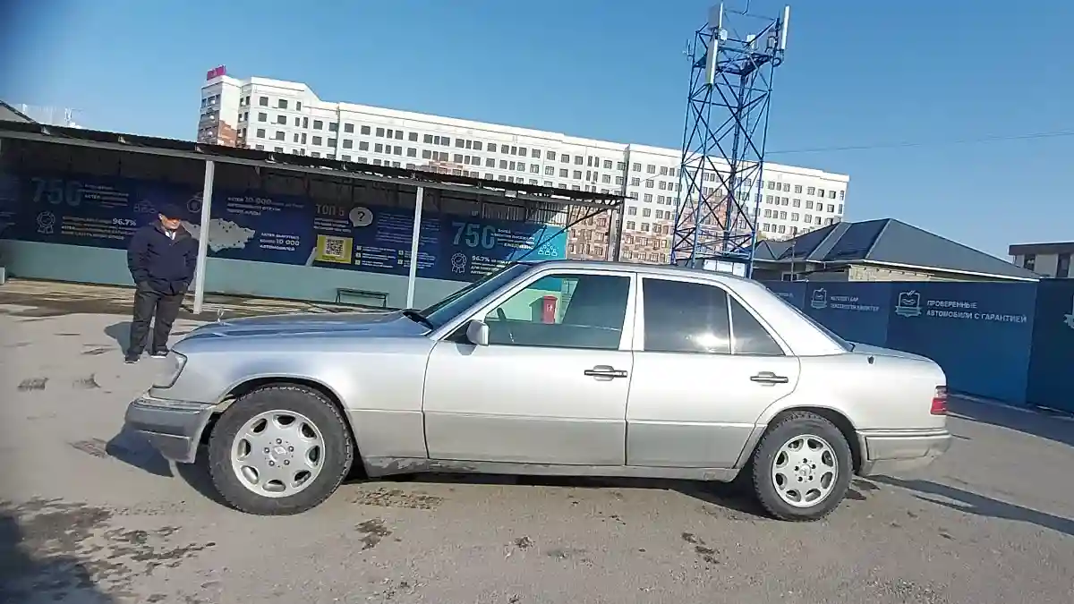 Mercedes-Benz E-Класс 1995 года за 2 500 000 тг. в Шымкент