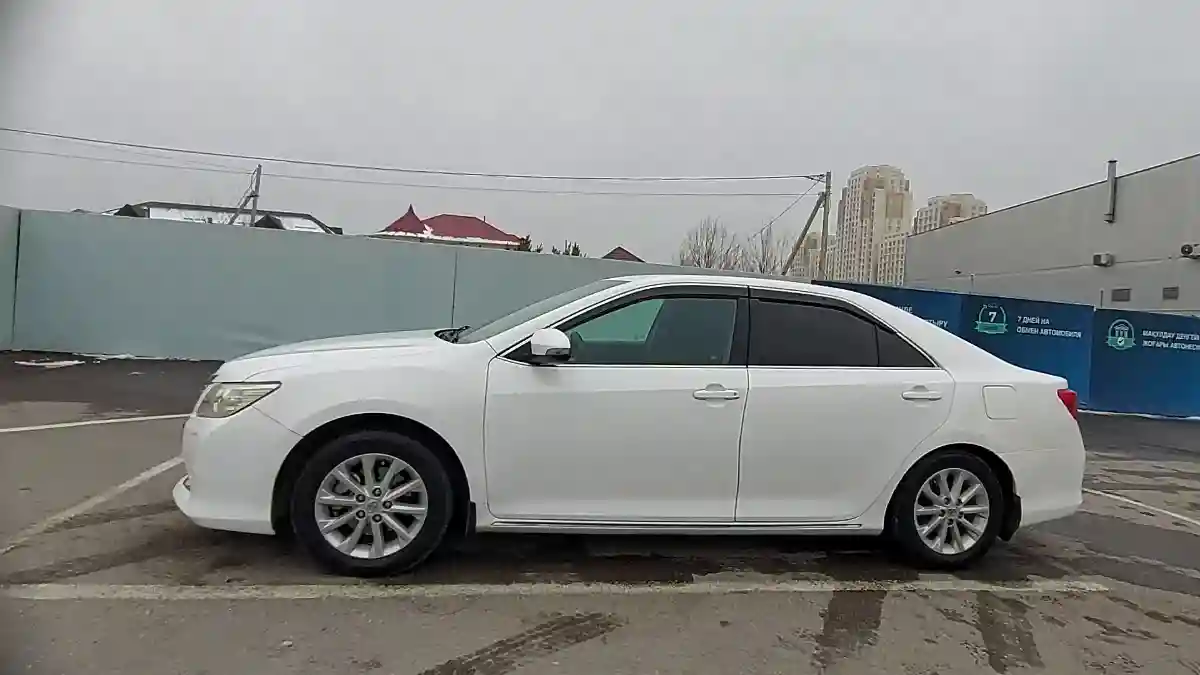 Toyota Camry 2013 года за 9 300 000 тг. в Шымкент