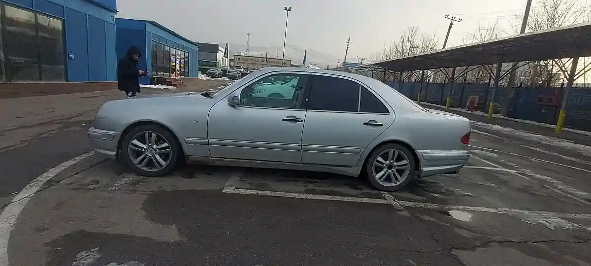 Mercedes-Benz E-Класс 1996 года за 1 800 000 тг. в Алматы