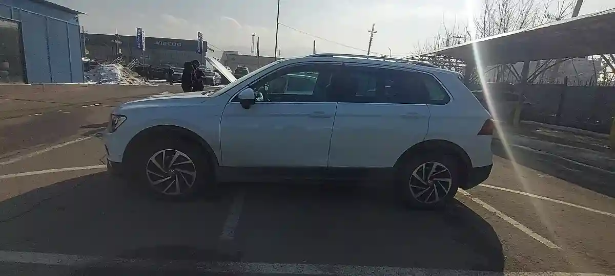 Volkswagen Tiguan 2018 года за 10 000 000 тг. в Алматы