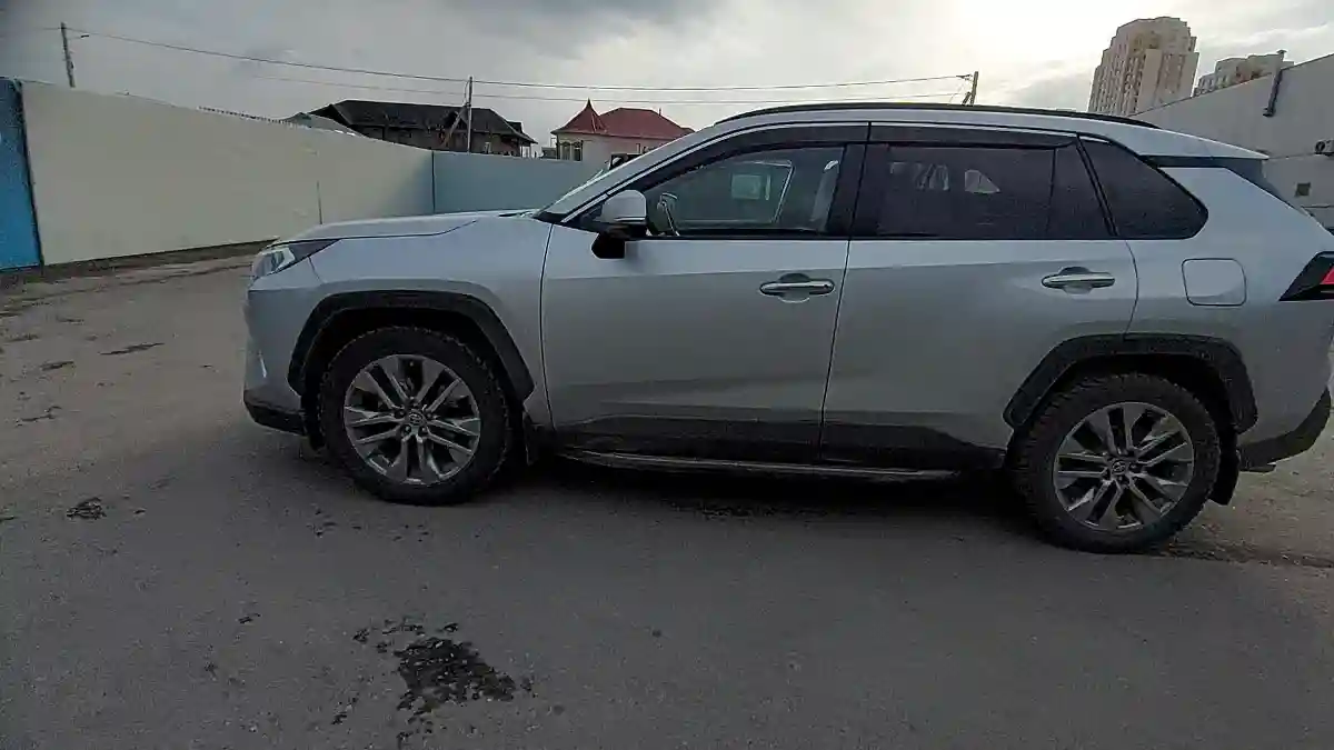 Toyota RAV4 2020 года за 15 500 000 тг. в Шымкент