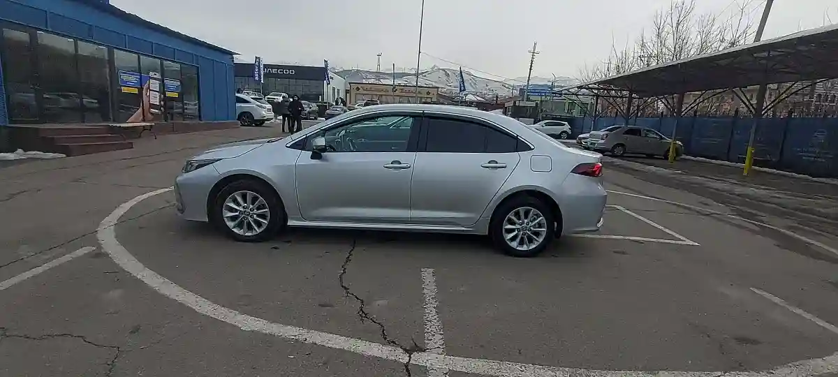Toyota Corolla 2021 года за 9 500 000 тг. в Алматы