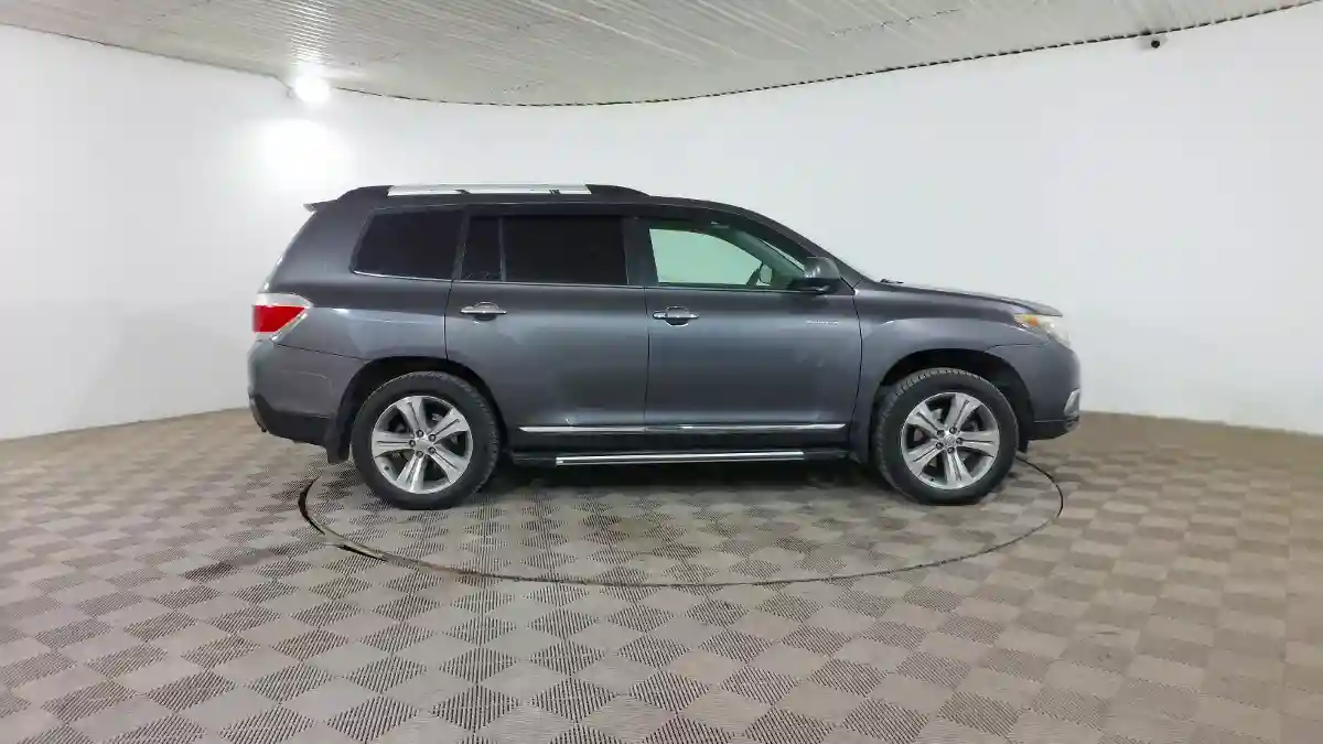 Toyota Highlander 2012 года за 12 200 000 тг. в Шымкент