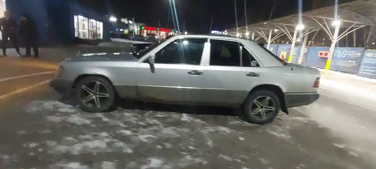 Mercedes-Benz E-Класс 1993 года за 1 800 000 тг. в Алматы