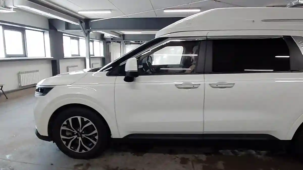 Kia Carnival 2022 года за 23 000 000 тг. в Астана