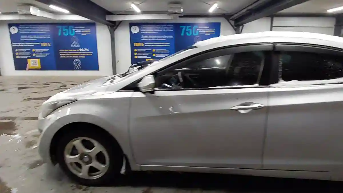 Hyundai Elantra 2014 года за 6 000 000 тг. в Астана