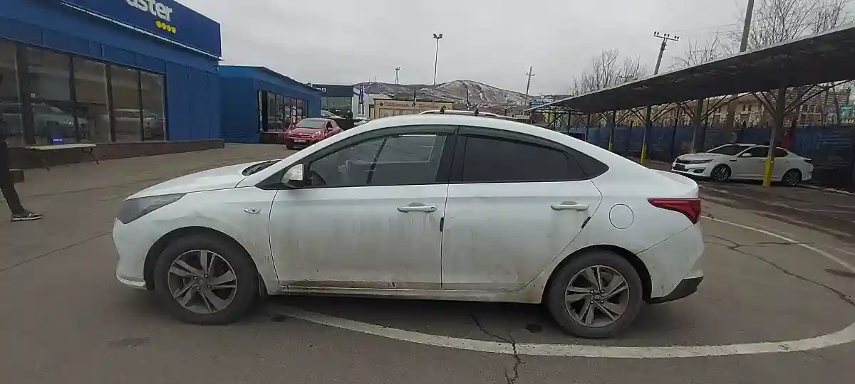 Hyundai Accent 2021 года за 6 000 000 тг. в Алматы