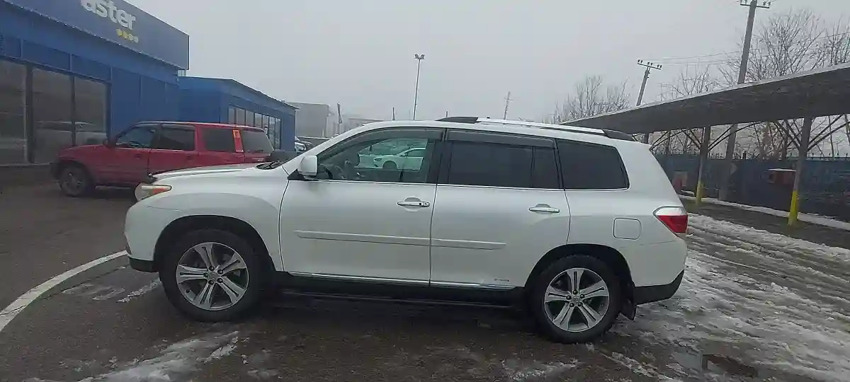 Toyota Highlander 2011 года за 14 000 000 тг. в Алматы