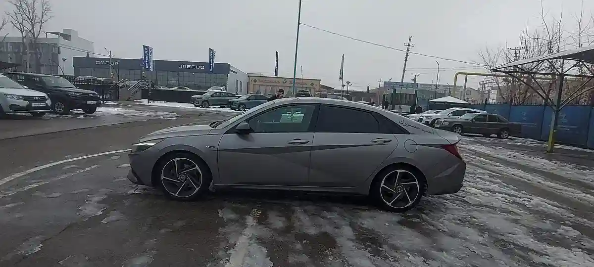 Hyundai Elantra 2022 года за 11 000 000 тг. в Алматы