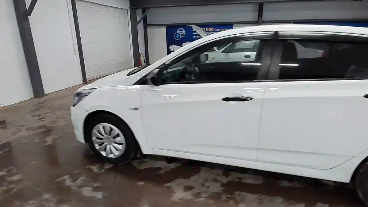 Hyundai Solaris 2015 года за 5 500 000 тг. в Астана