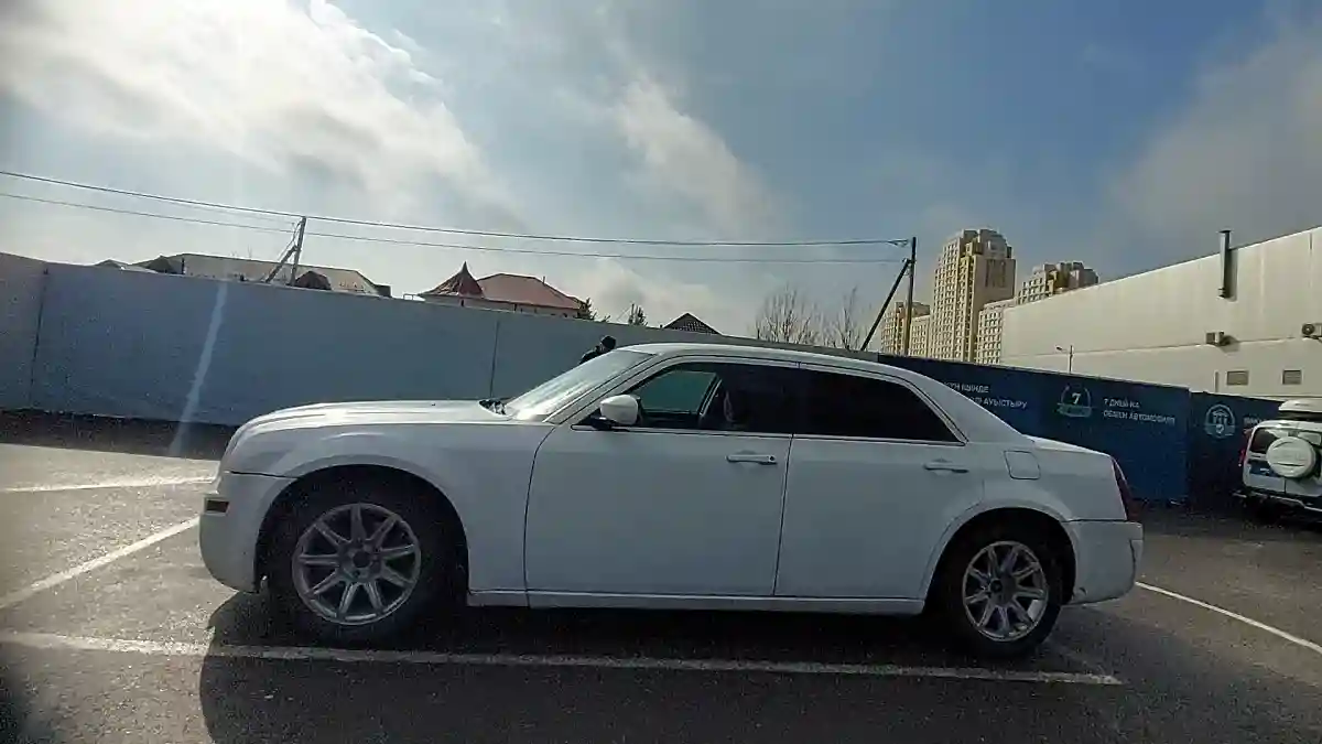 Chrysler 300C 2004 года за 3 200 000 тг. в Шымкент