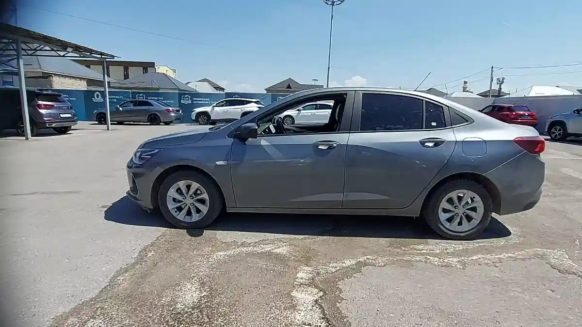 Chevrolet Onix 2023 года за 5 400 000 тг. в Шымкент
