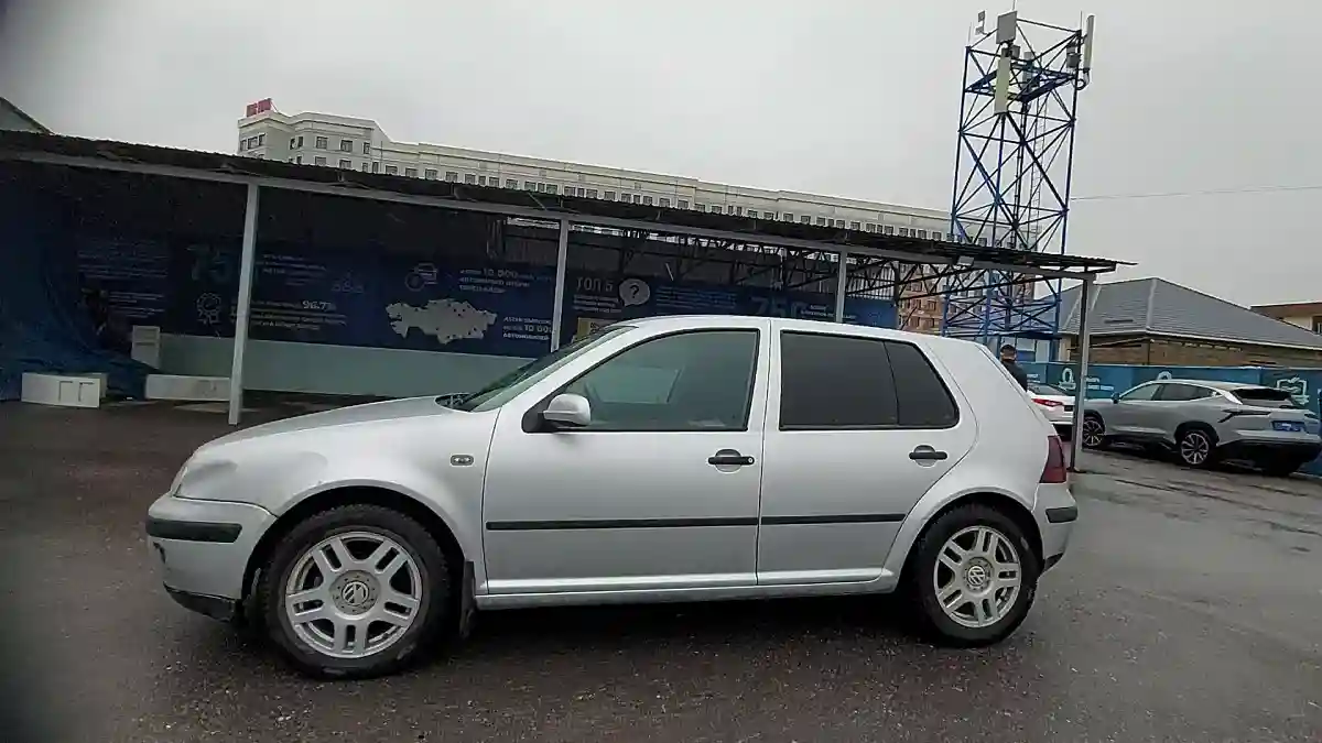 Volkswagen Golf 2003 года за 3 000 000 тг. в Шымкент