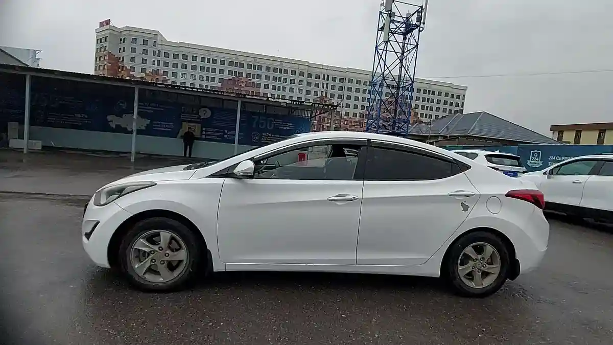 Hyundai Elantra 2014 года за 5 500 000 тг. в Шымкент