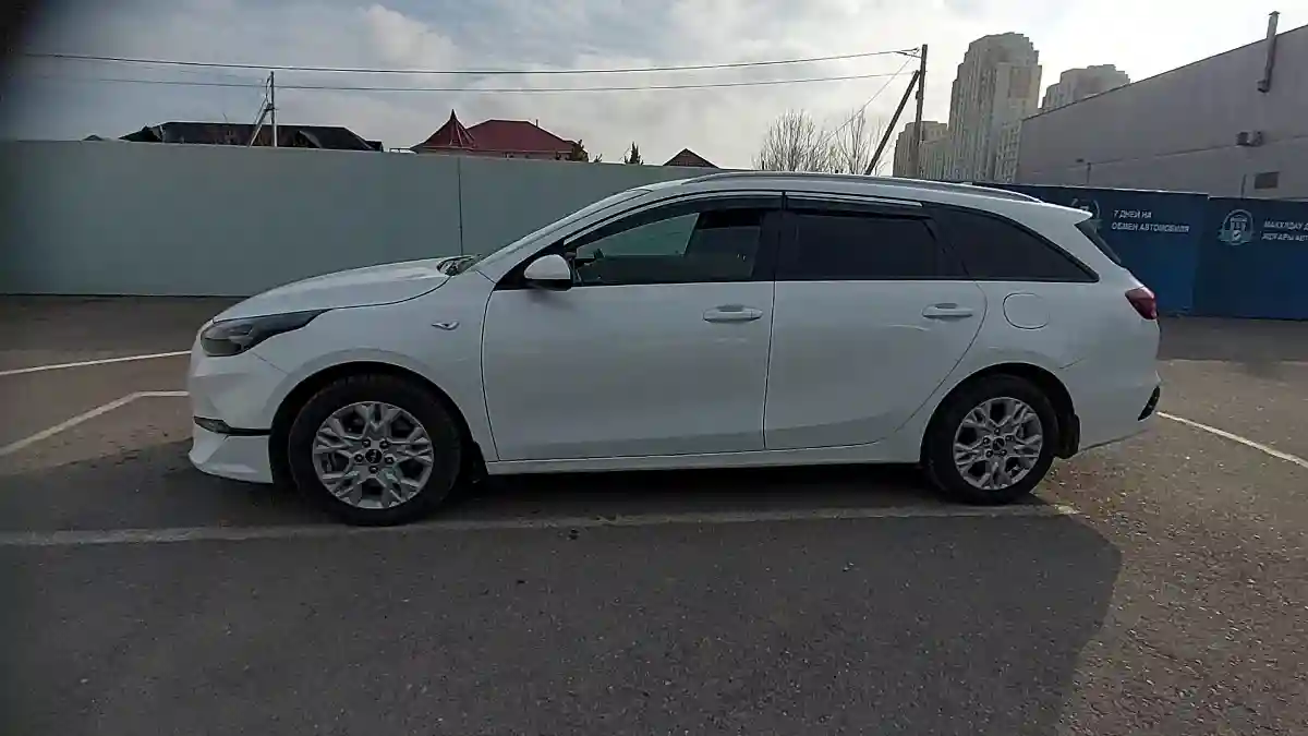 Kia Ceed SW 2023 года за 9 500 000 тг. в Шымкент