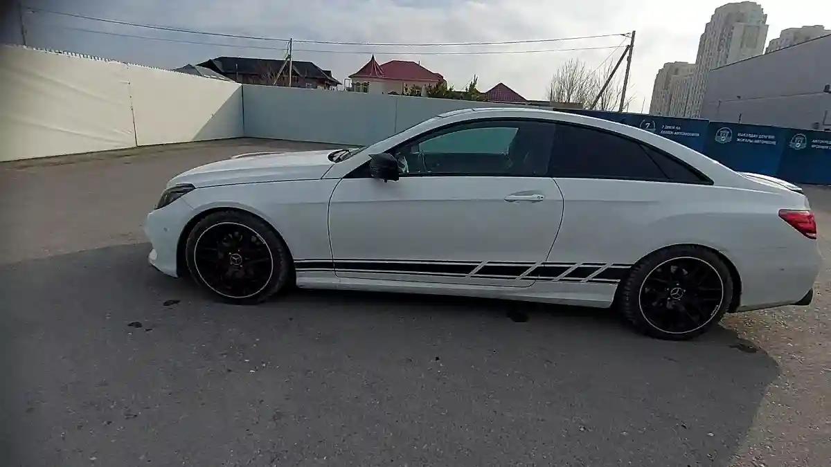 Mercedes-Benz E-Класс 2014 года за 15 000 000 тг. в Шымкент