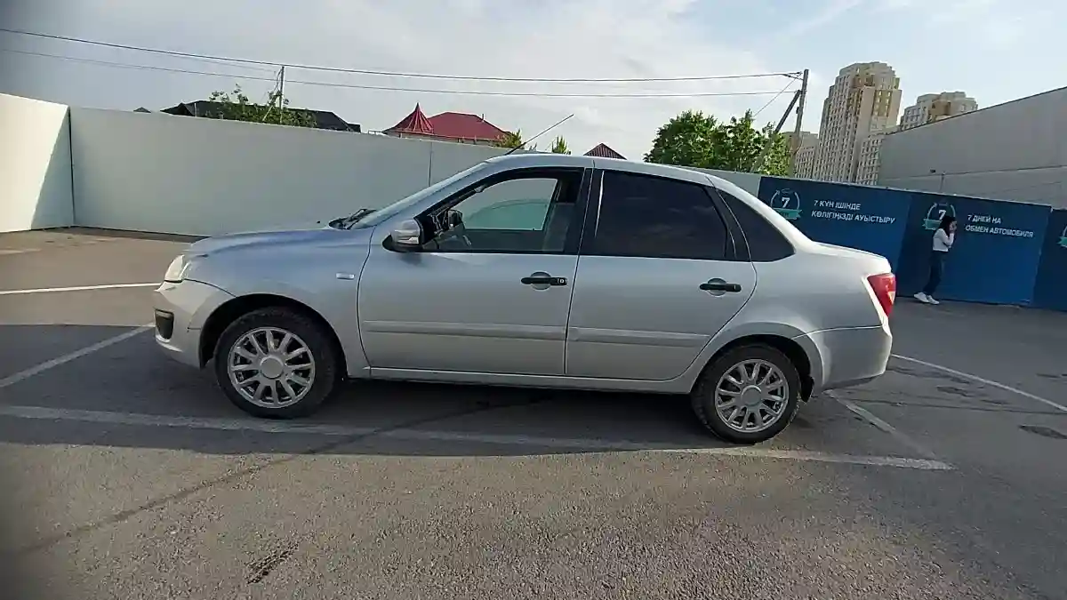 LADA (ВАЗ) Granta 2015 года за 3 500 000 тг. в Астана