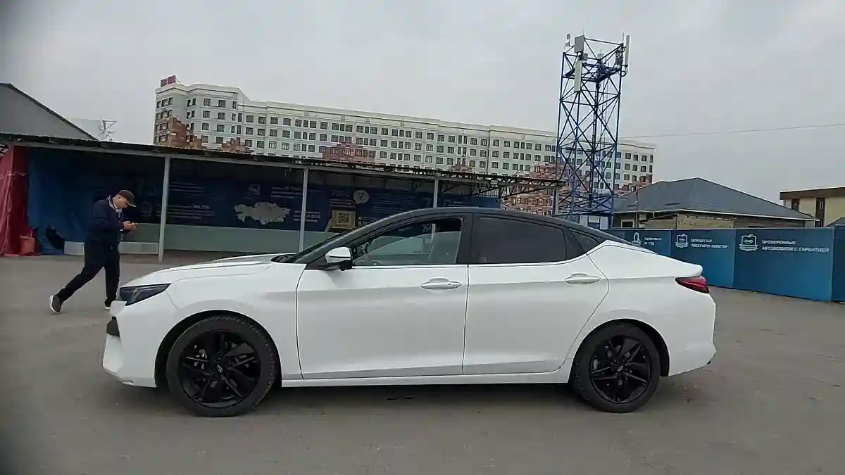 JAC J7 Plus 2024 года за 8 000 000 тг. в Шымкент