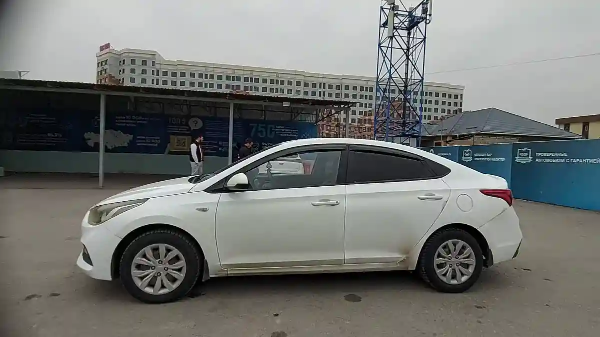 Hyundai Solaris 2018 года за 7 500 000 тг. в Шымкент