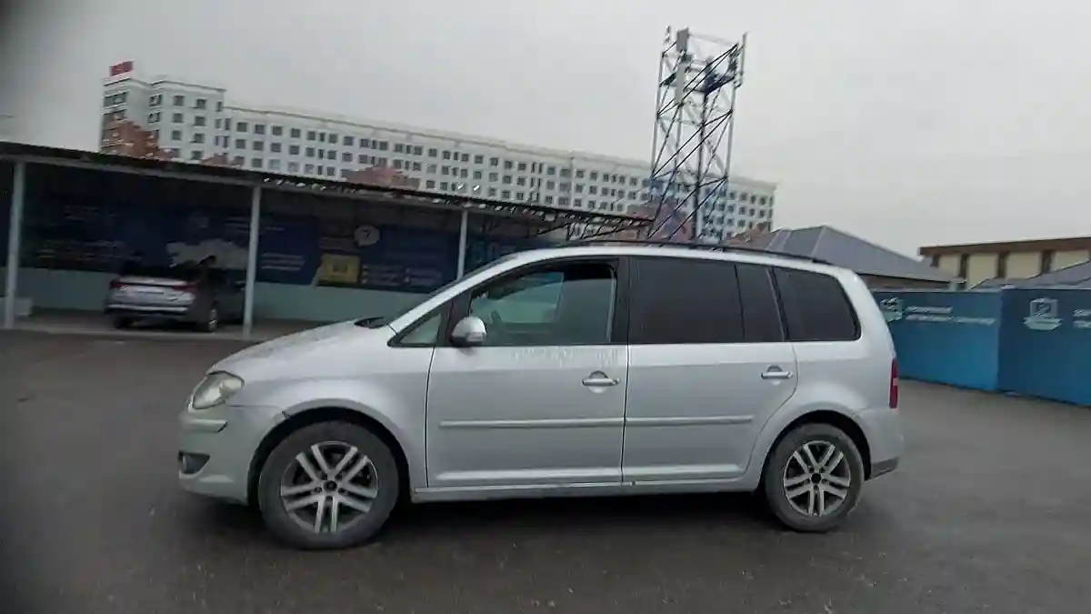 Volkswagen Touran 2007 года за 2 100 000 тг. в Шымкент