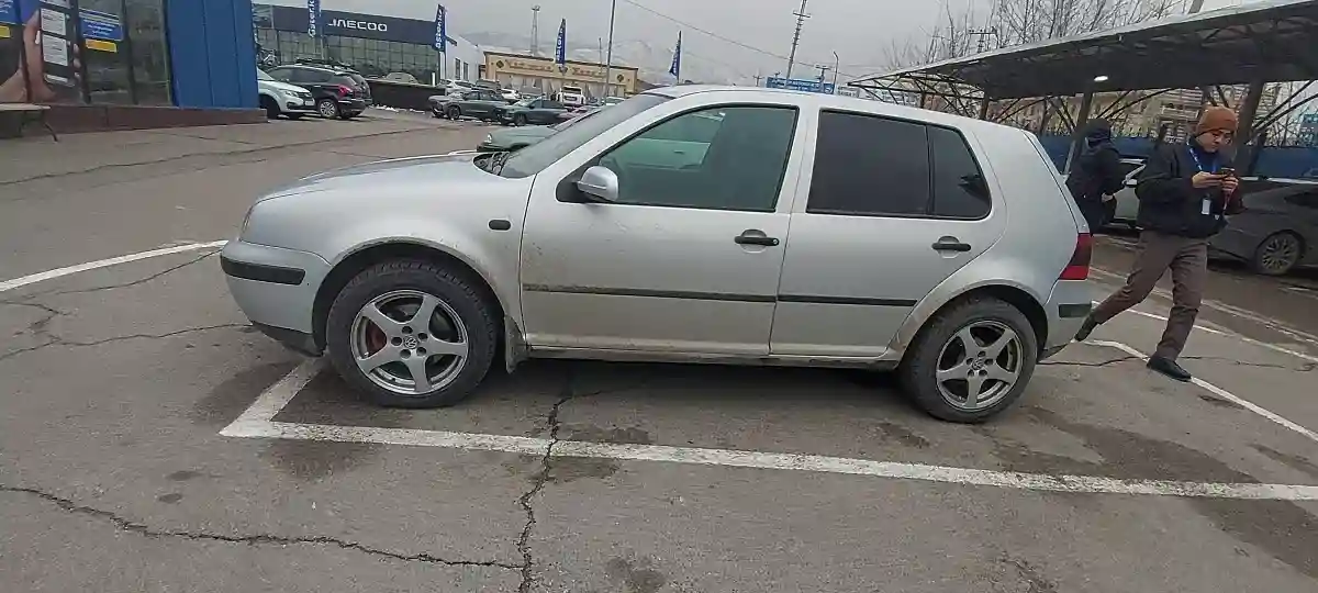 Volkswagen Golf 1999 года за 1 200 000 тг. в Алматы